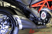 ZARD Slip-On Ducati Diavel / Black mit Alu-Endkappe