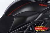 Ducati Diavel Carbon Seitendeckel-Tank rechts