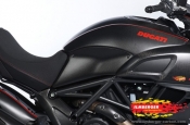 Ducati Diavel Carbon Seitendeckel-Tank rechts