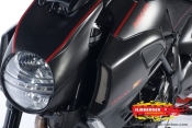 Ducati Diavel Lufteinlasskanal links