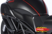 Ducati Diavel Carbon Seitendeckel-Tank links